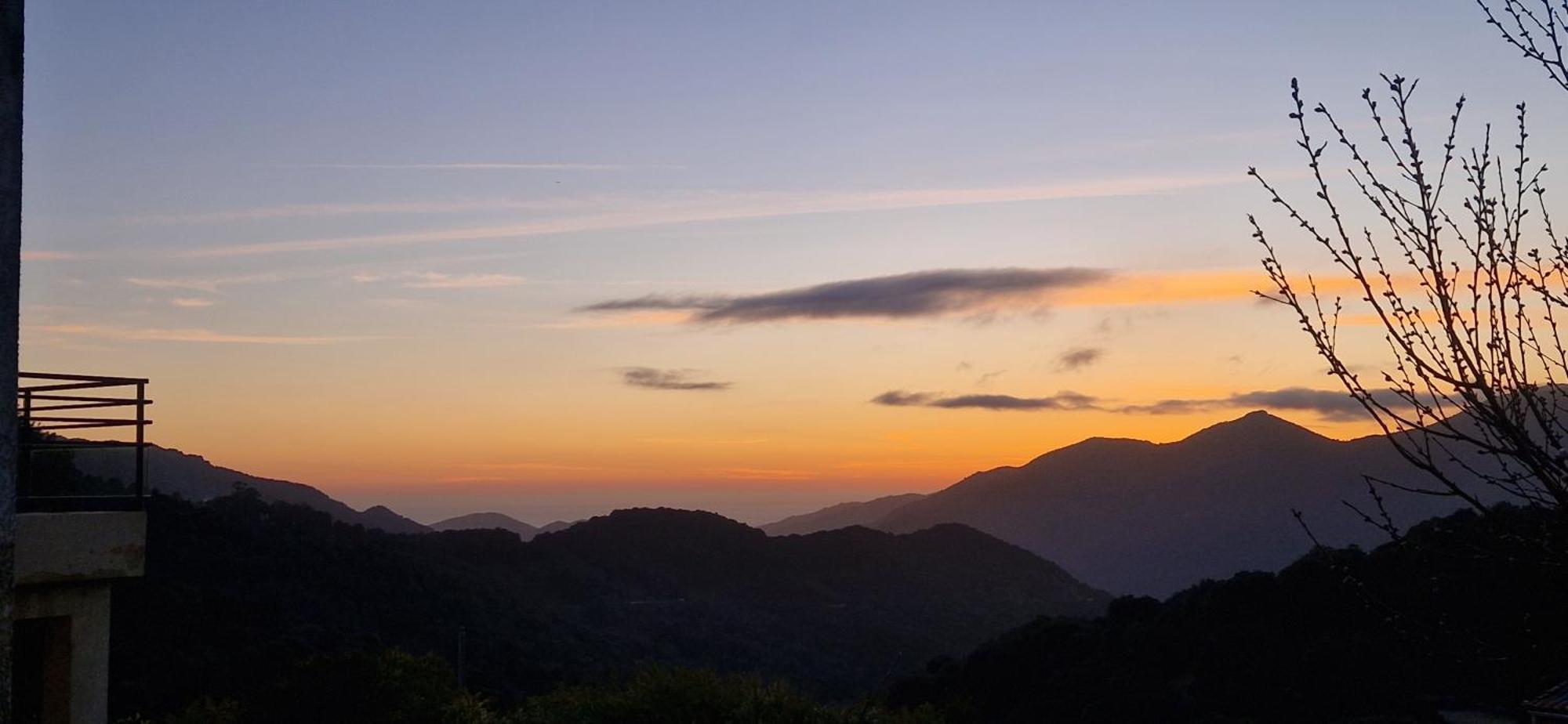 Bed and Breakfast Mare E Monti Chez Thomas Et Magali Vico Esterno foto